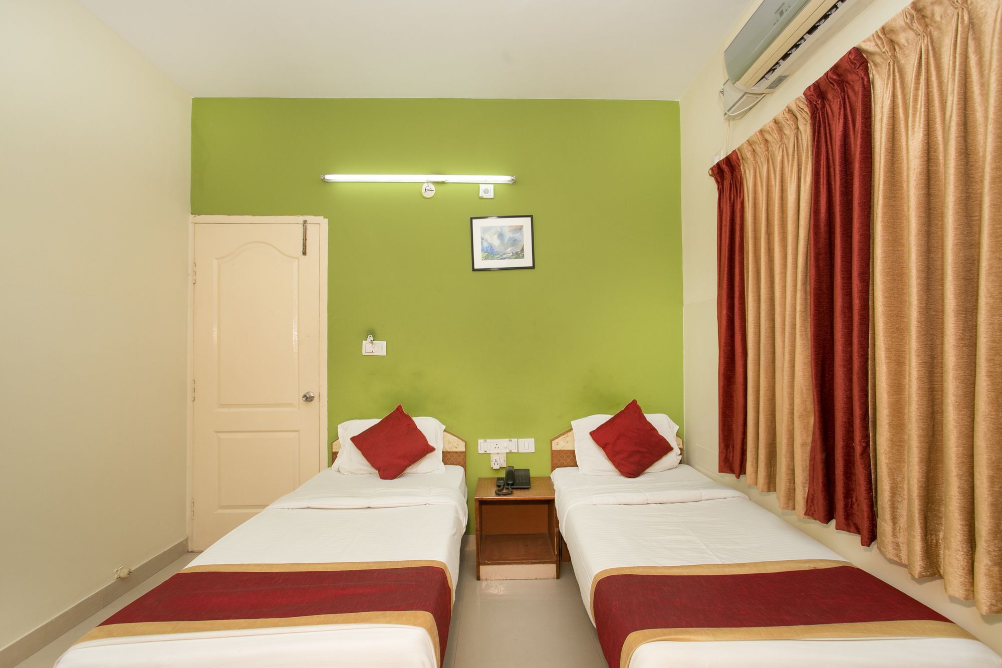 Oyo 10478 Raj Residency Hotell Bangalore Eksteriør bilde