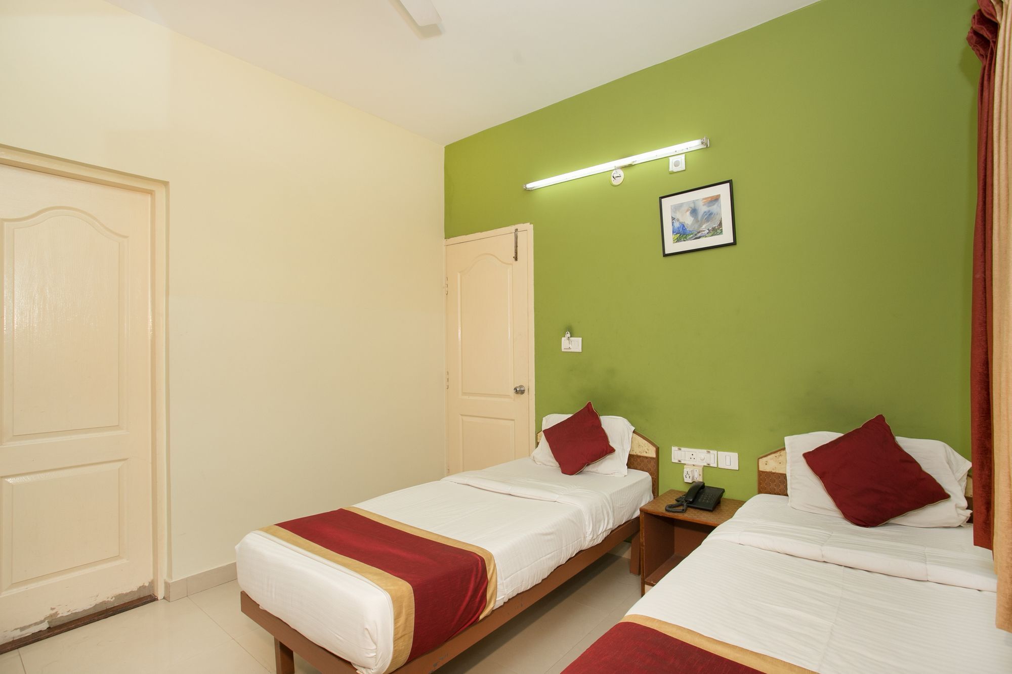 Oyo 10478 Raj Residency Hotell Bangalore Eksteriør bilde