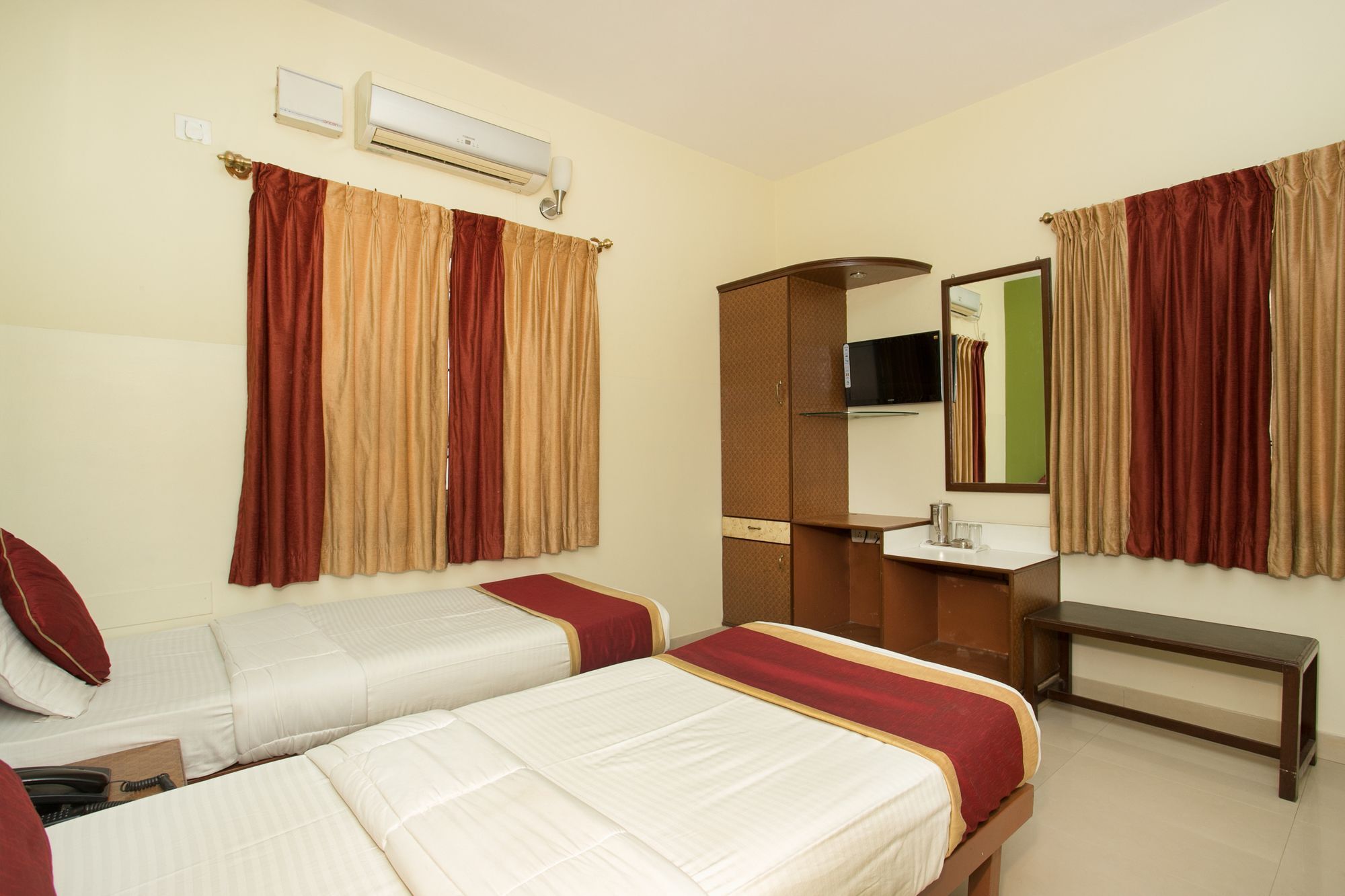 Oyo 10478 Raj Residency Hotell Bangalore Eksteriør bilde