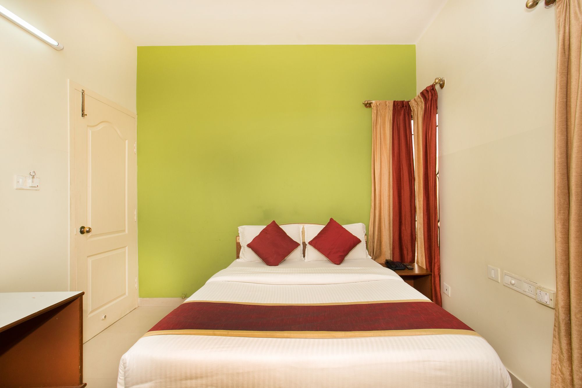 Oyo 10478 Raj Residency Hotell Bangalore Eksteriør bilde