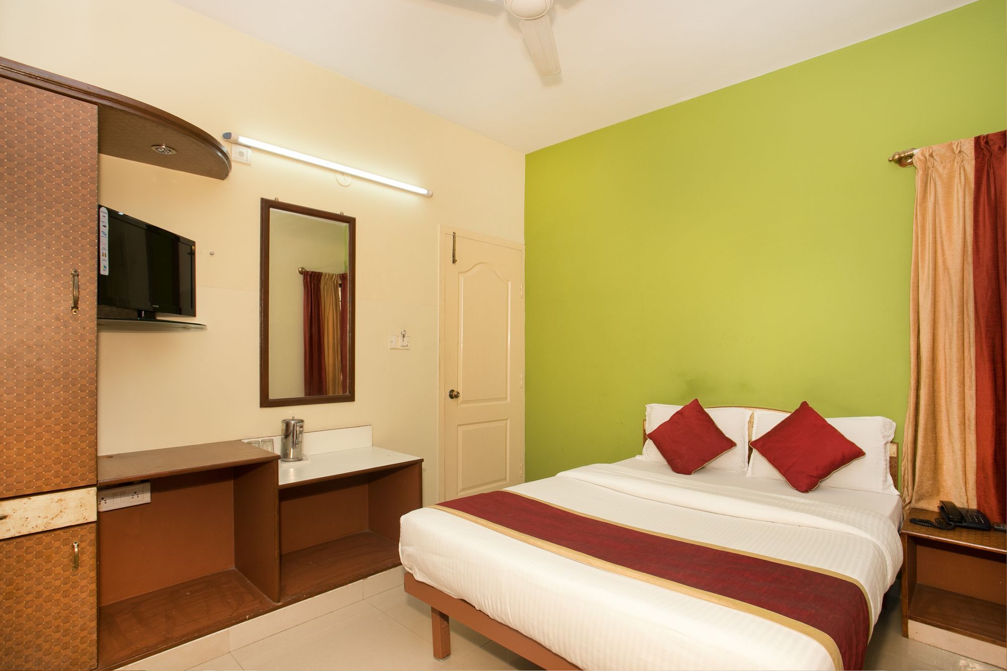 Oyo 10478 Raj Residency Hotell Bangalore Eksteriør bilde